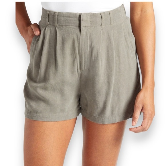 Z Supply Pants - NWT Evereve Z Supply Calista Shorts Moss Grey Small